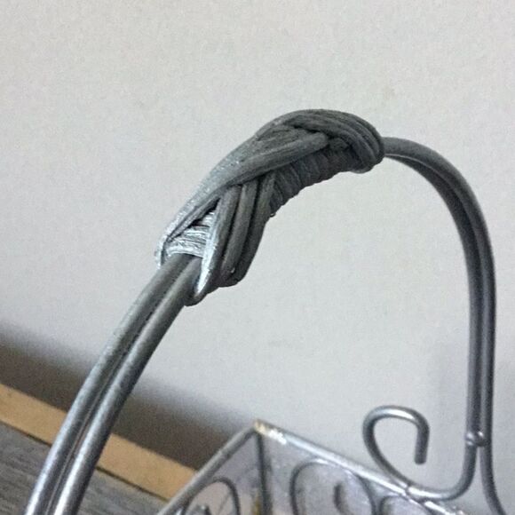 Holly & Ivy square Christmas basket gift Xmas classic silver gold - Picture 5 of 5